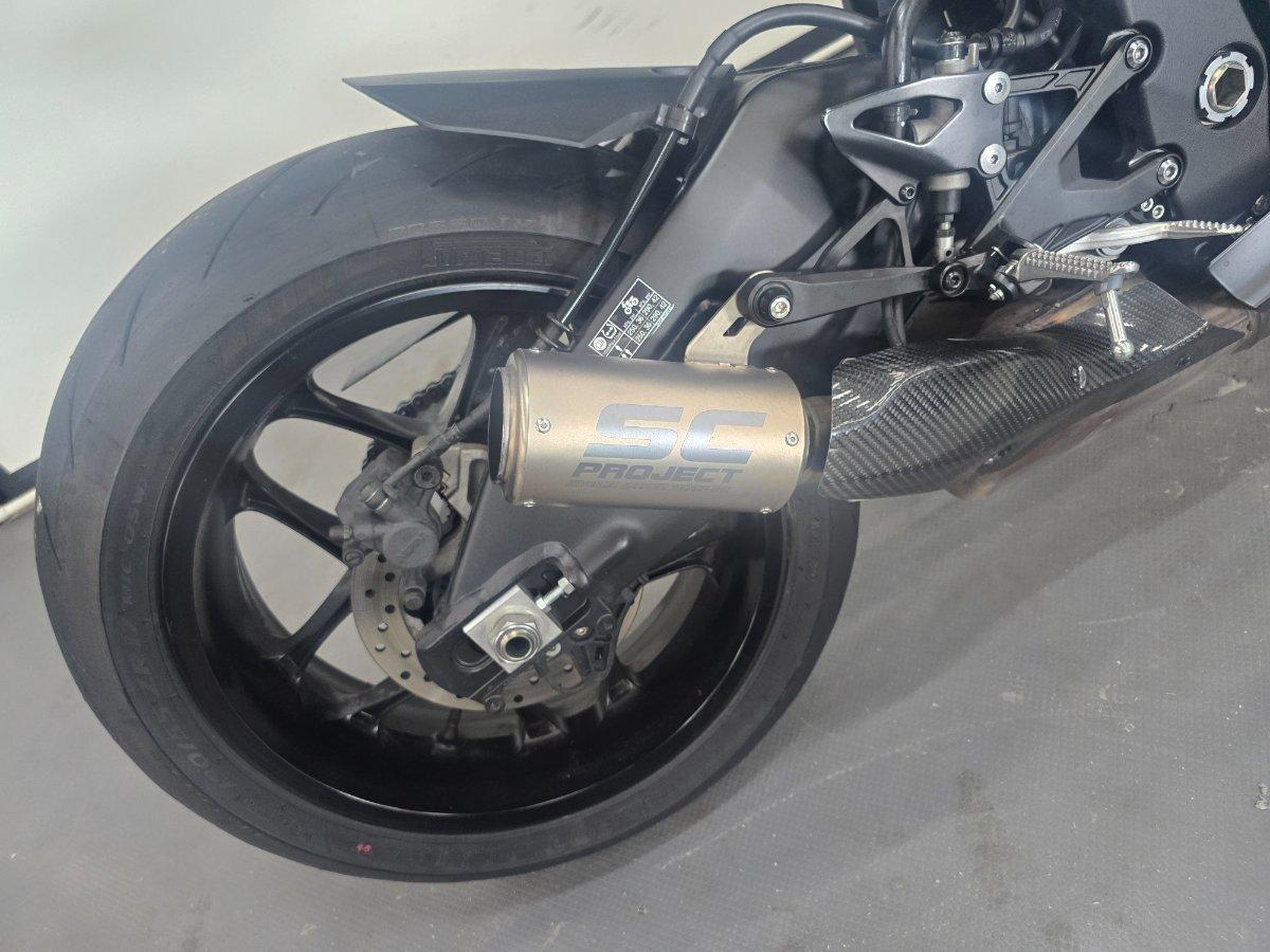 2025 YAMAHA YZF-R1 SPORTS