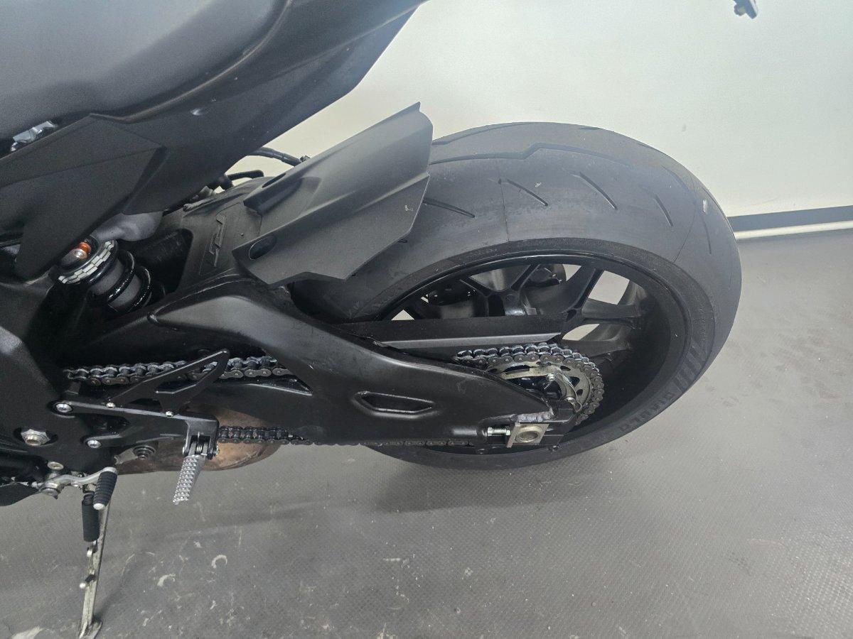 2025 YAMAHA YZF-R1 SPORTS