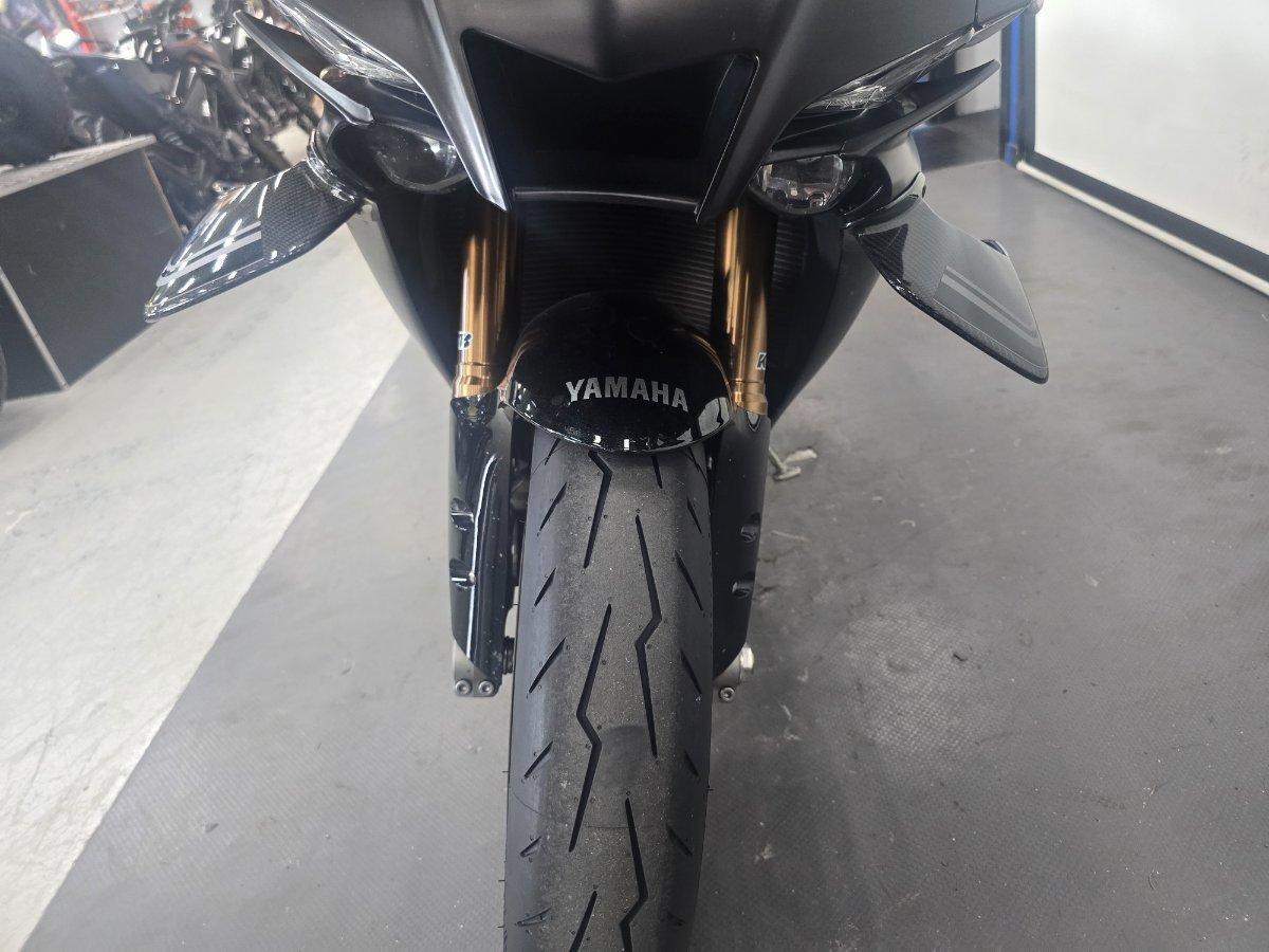 2025 YAMAHA YZF-R1 SPORTS