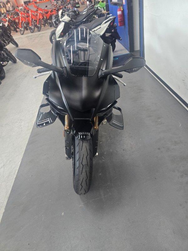 2025 YAMAHA YZF-R1 SPORTS