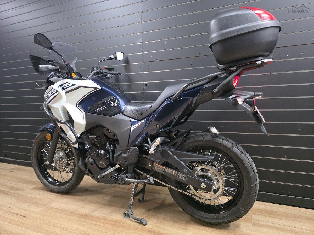 2025 KAWASAKI VERSYS-X 300 SPORTS