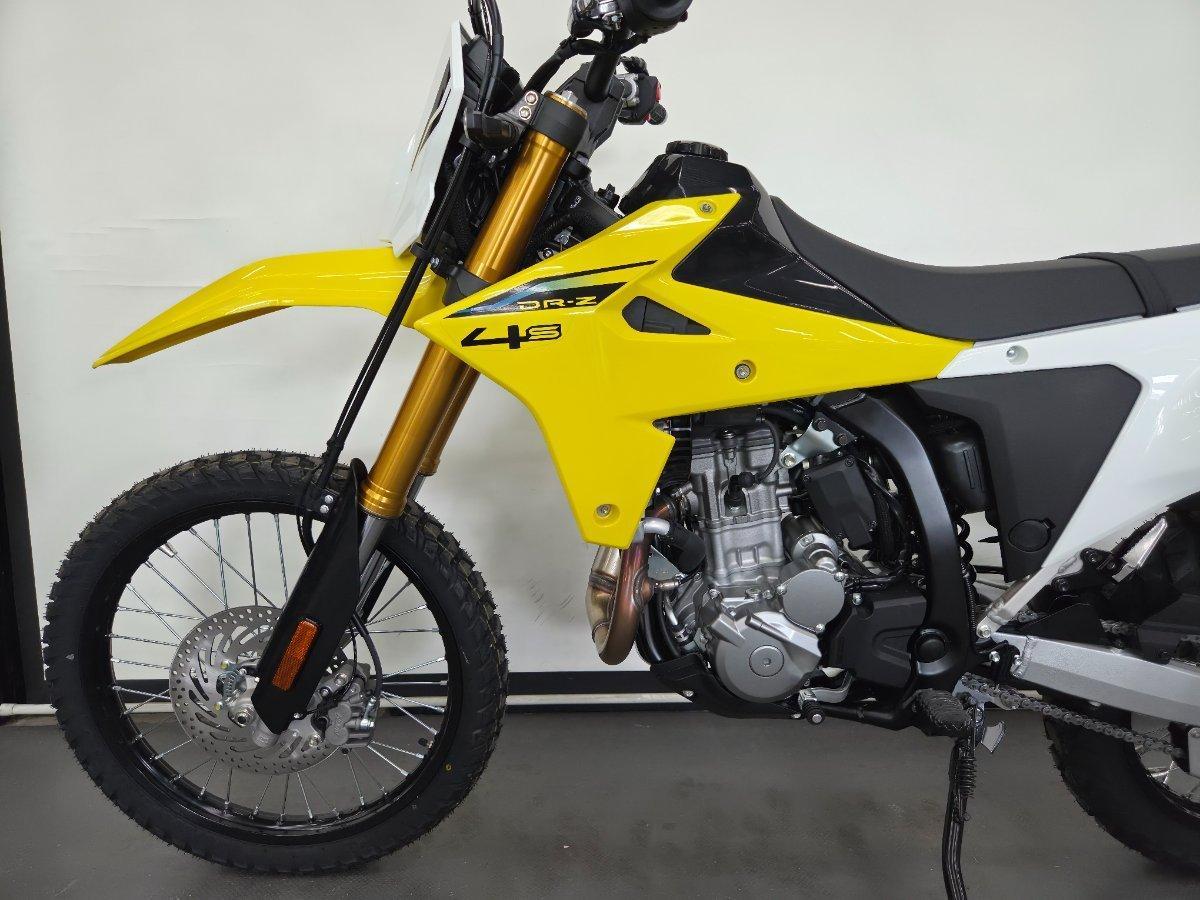 2026 SUZUKI DR-Z4S DUAL SPORTS