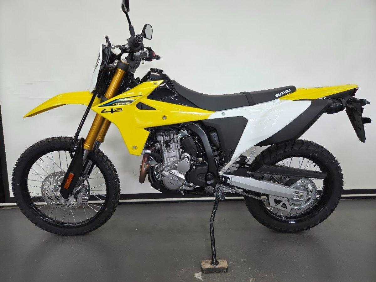 2026 SUZUKI DR-Z4S DUAL SPORTS