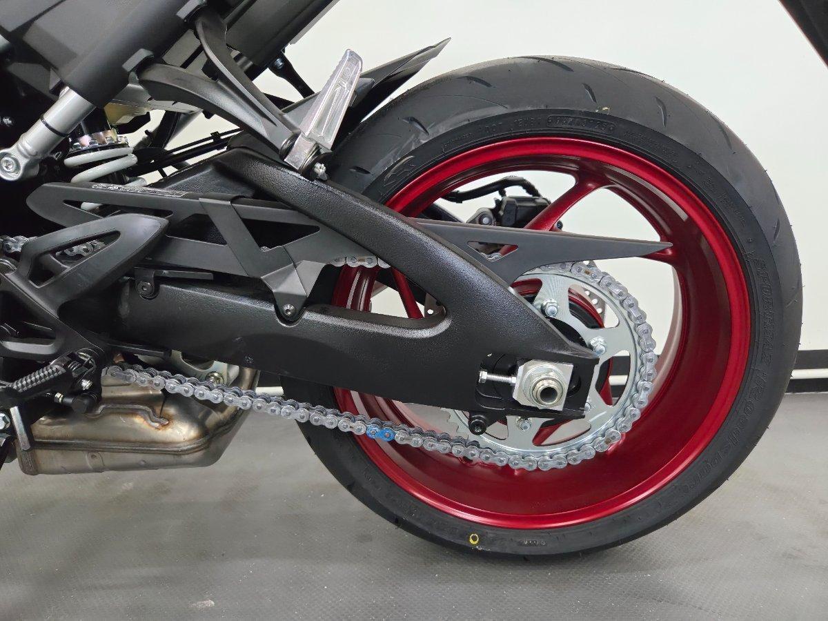 2026 SUZUKI GSX-S1000 ROAD