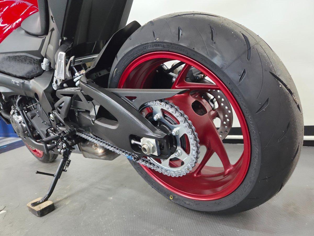 2026 SUZUKI GSX-S1000 ROAD