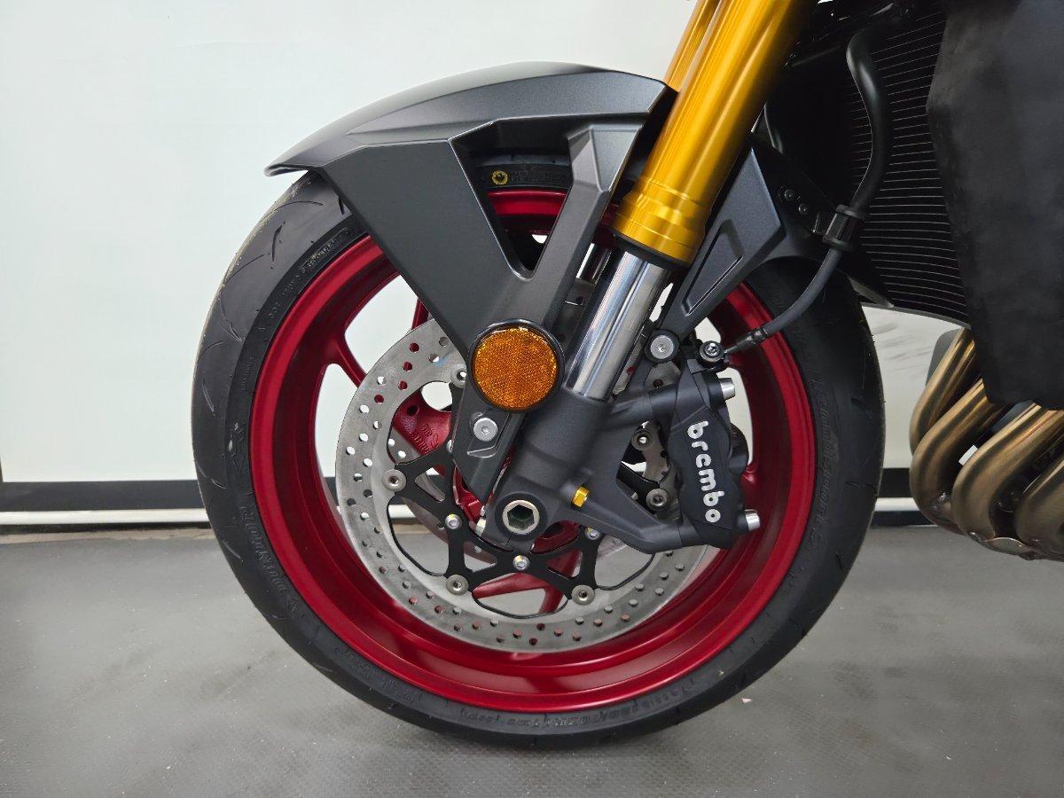 2026 SUZUKI GSX-S1000 ROAD
