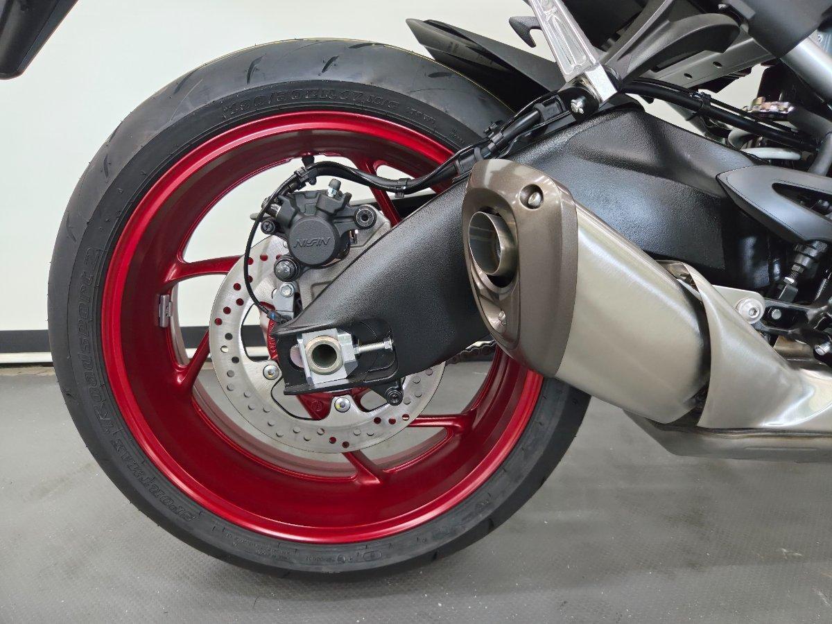 2026 SUZUKI GSX-S1000 ROAD