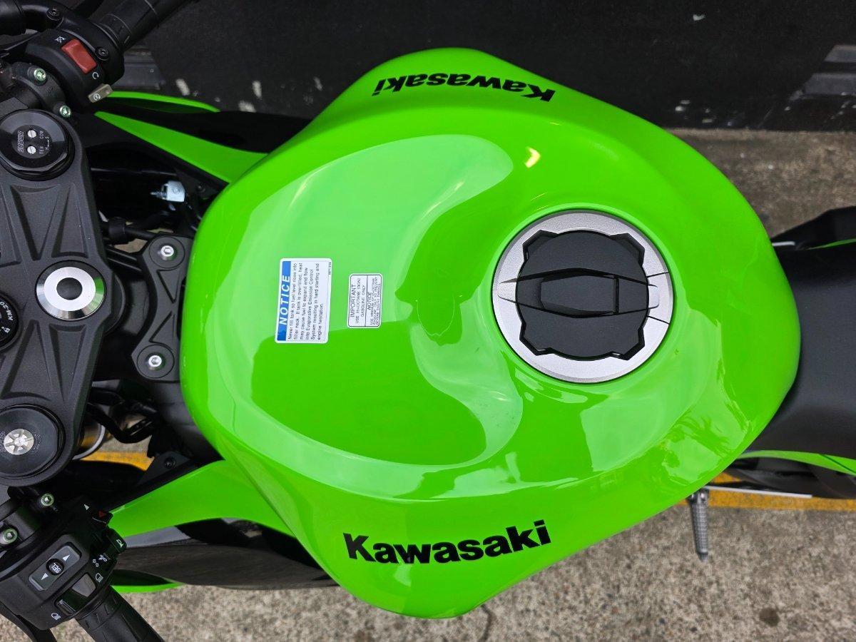 2025 KAWASAKI NINJA ZX-6R (636) SPORTS