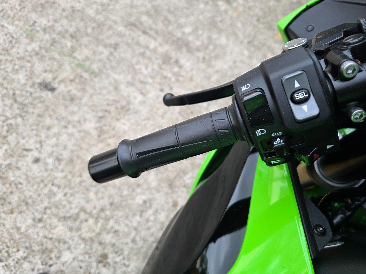 2025 KAWASAKI NINJA ZX-6R (636) SPORTS