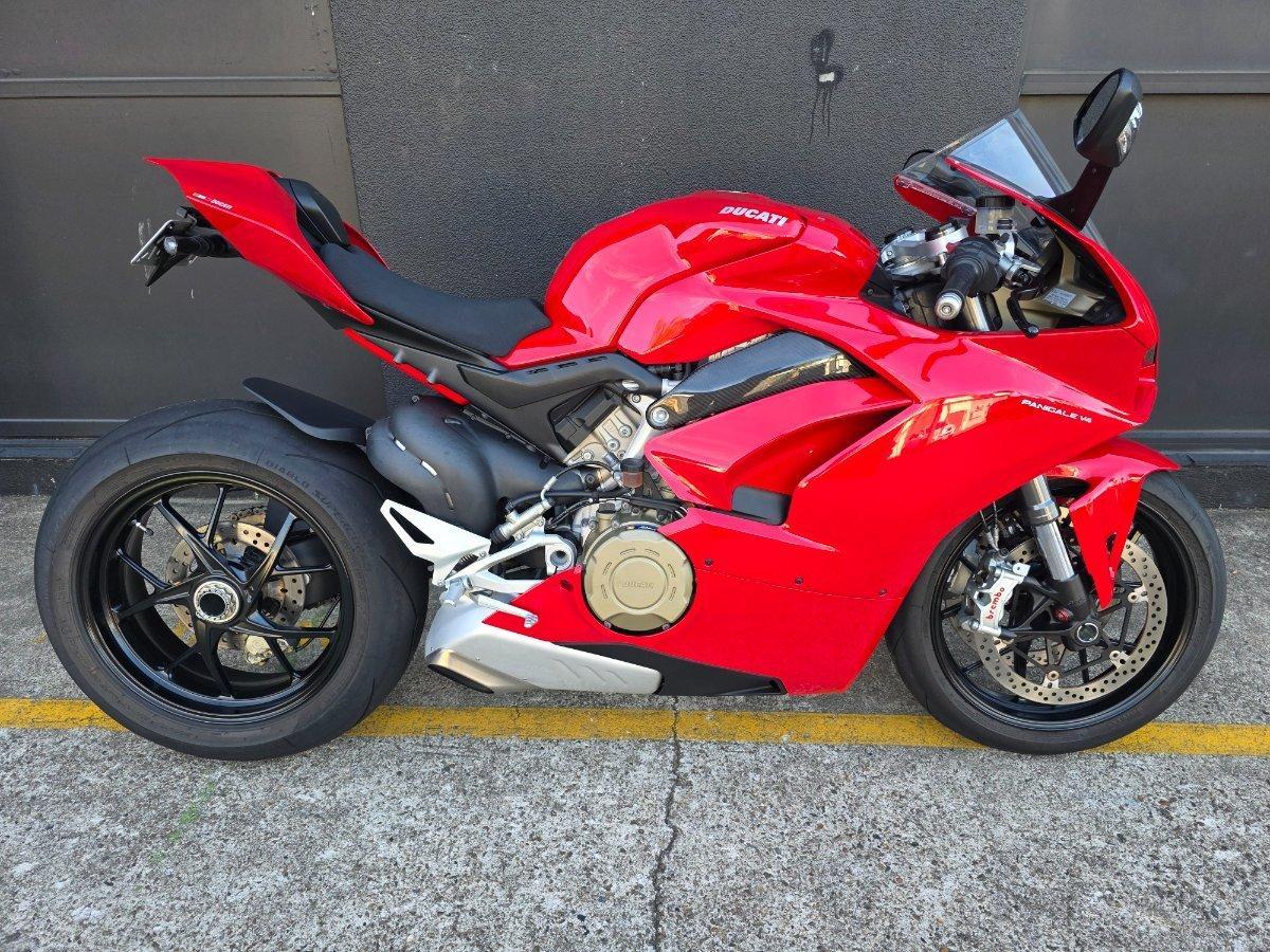 2019 DUCATI PANIGALE V4 SPORTS