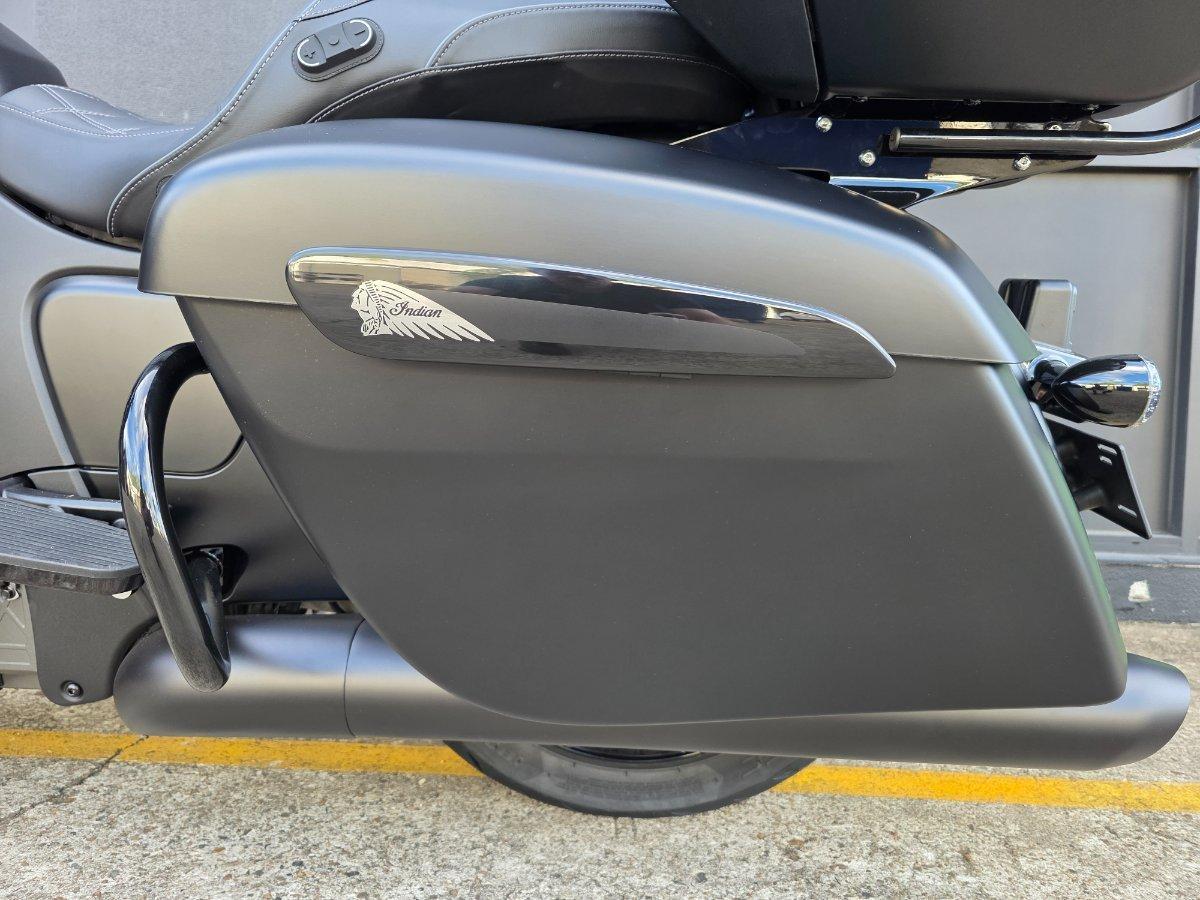 2025 INDIAN PURSUIT DARK HORSE ROAD