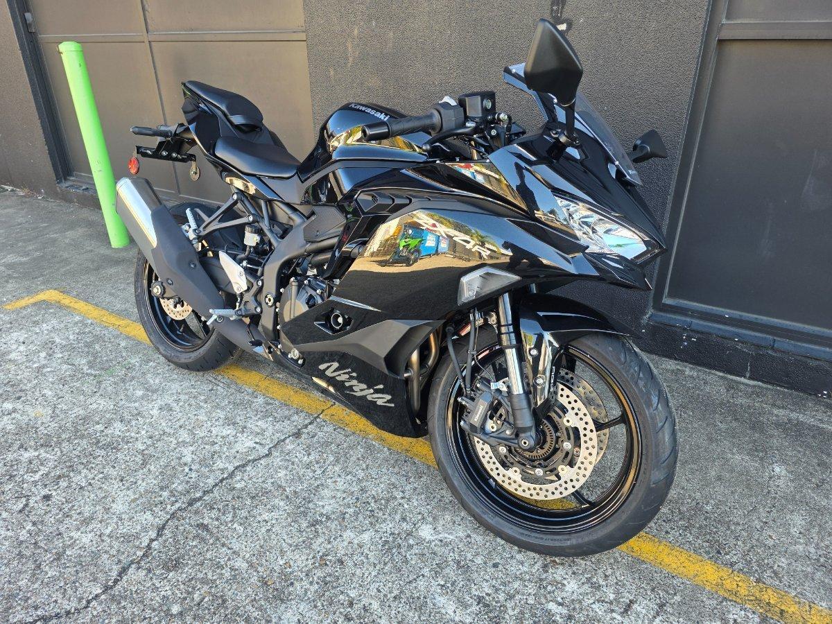 2025 KAWASAKI NINJA 400 ZX-4R SPORTS
