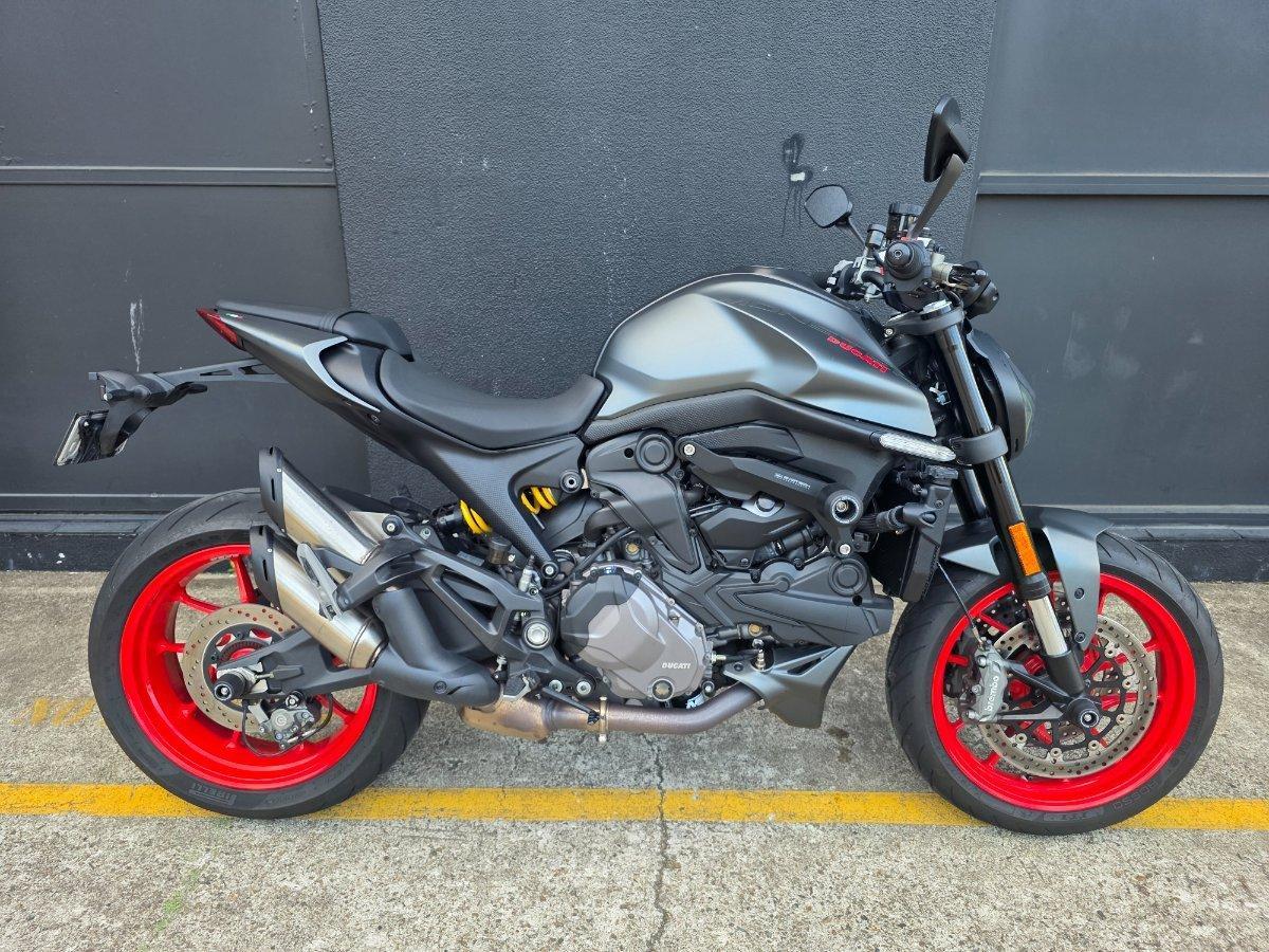 2023 DUCATI MONSTER ROAD