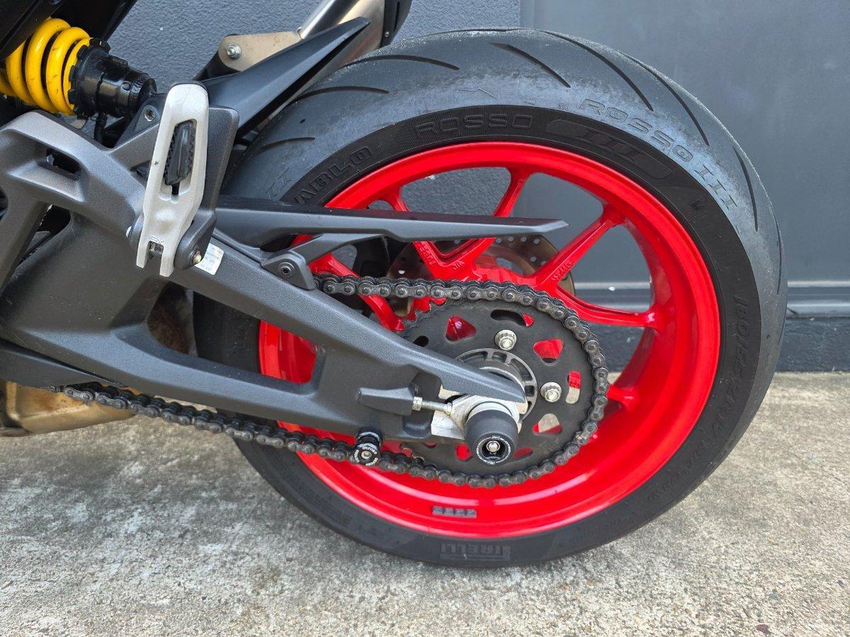 2023 DUCATI MONSTER ROAD