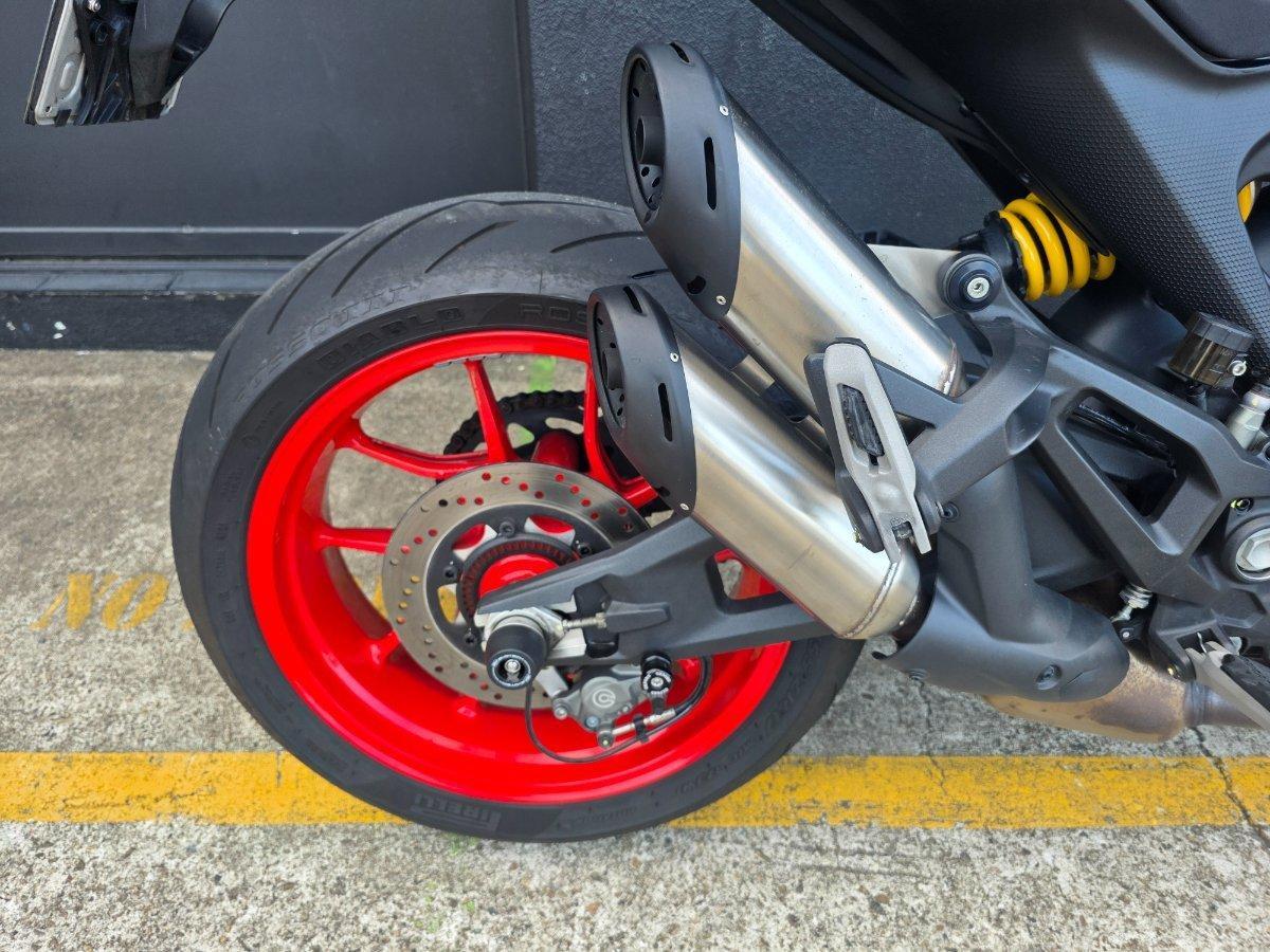 2023 DUCATI MONSTER ROAD