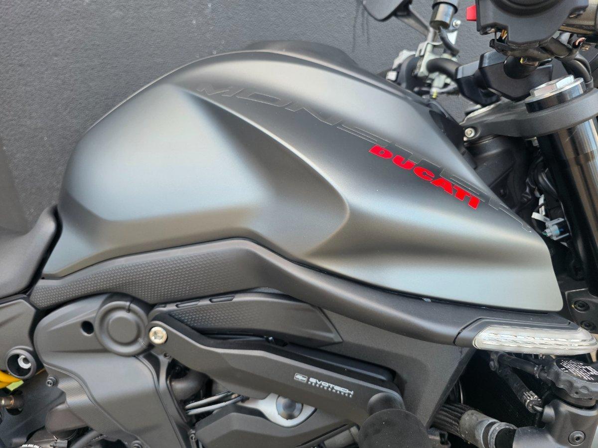 2023 DUCATI MONSTER ROAD