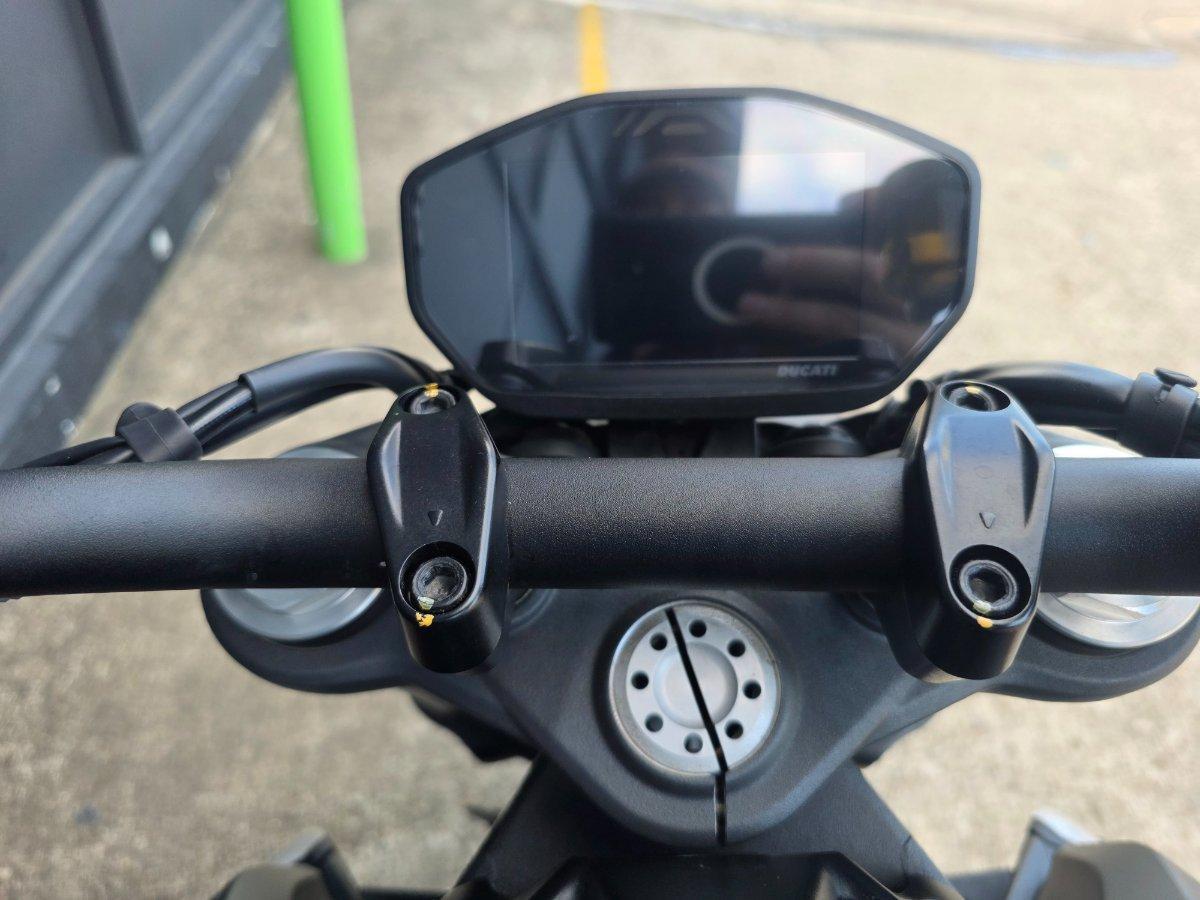 2023 DUCATI MONSTER ROAD