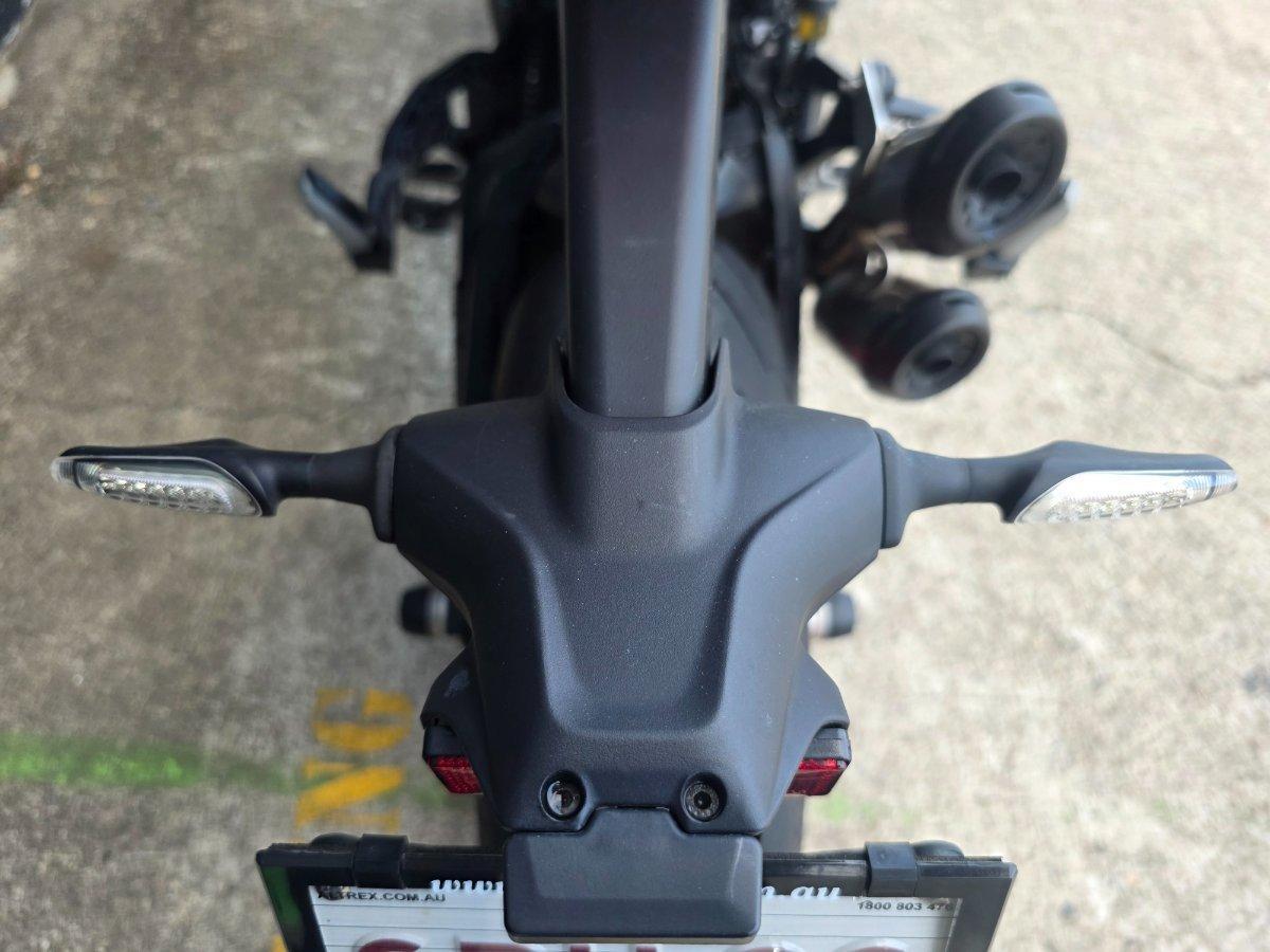 2023 DUCATI MONSTER ROAD