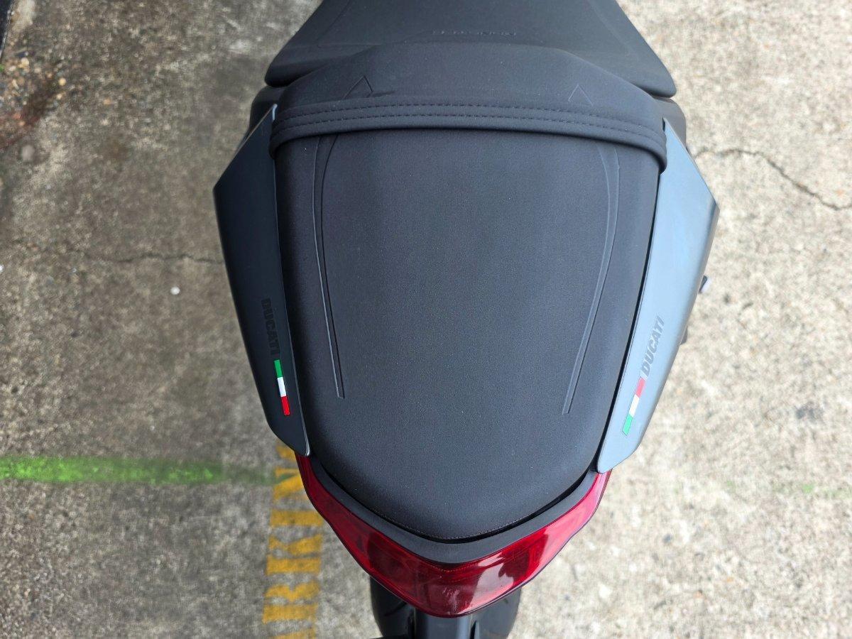2023 DUCATI MONSTER ROAD