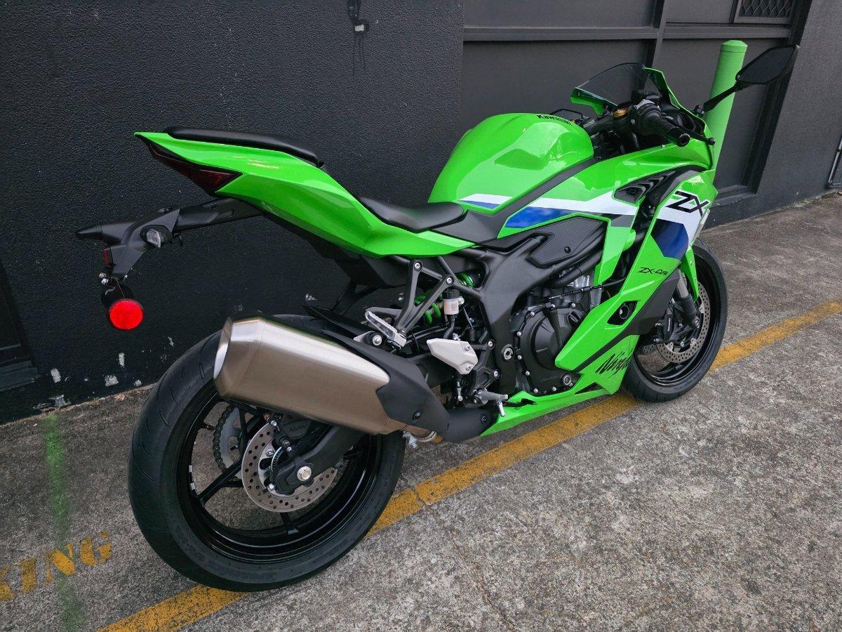 2026 KAWASAKI NINJA 400 ZX-4RR KRT SPORTS