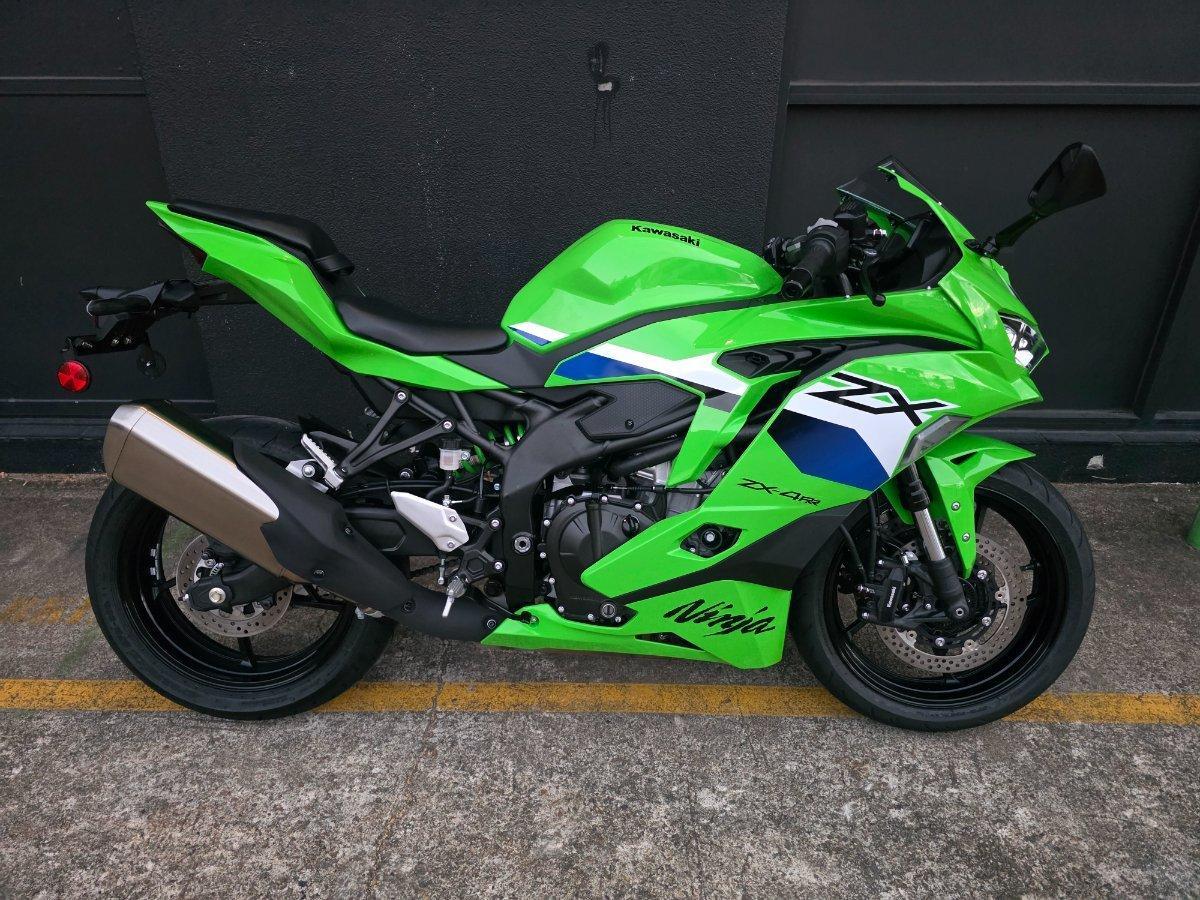2026 KAWASAKI NINJA 400 ZX-4RR KRT SPORTS