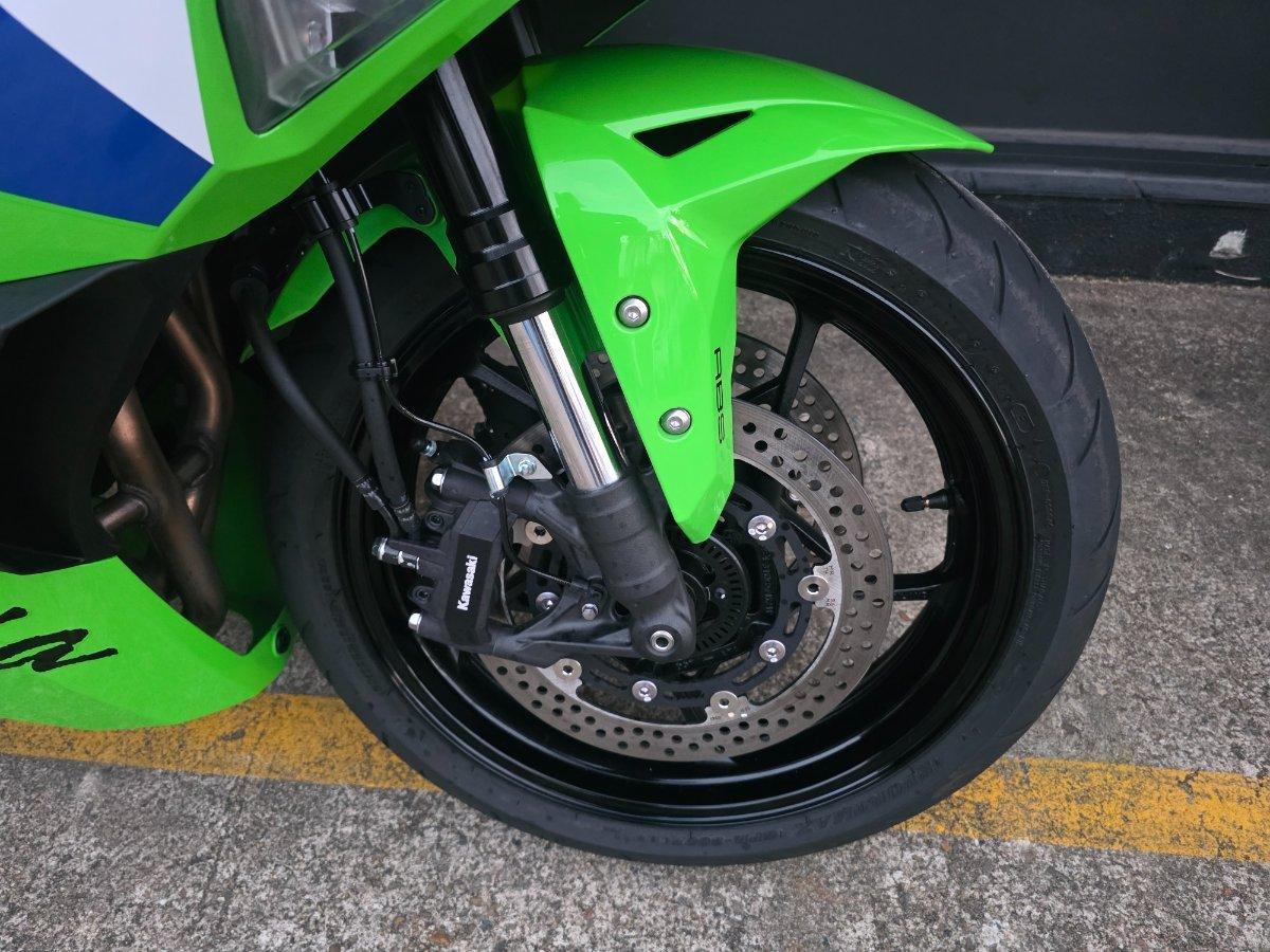 2026 KAWASAKI NINJA 400 ZX-4RR KRT SPORTS