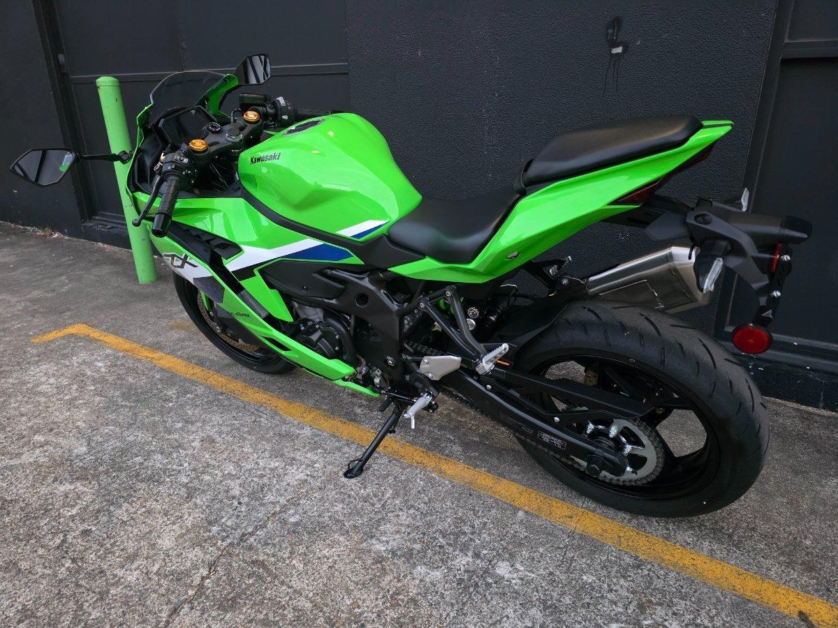 2026 KAWASAKI NINJA 400 ZX-4RR KRT SPORTS