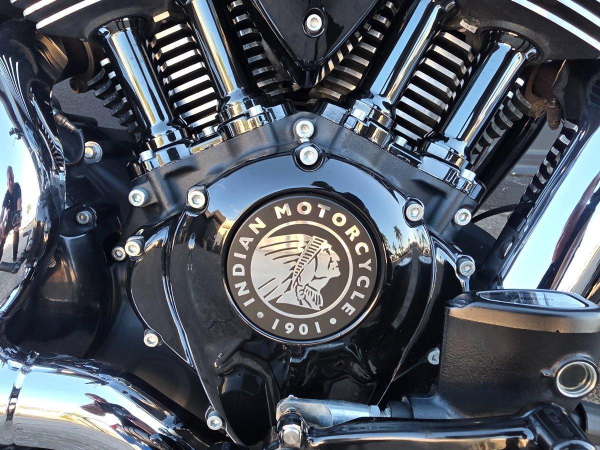2022 INDIAN CHIEF DARK HORSE CRUISER