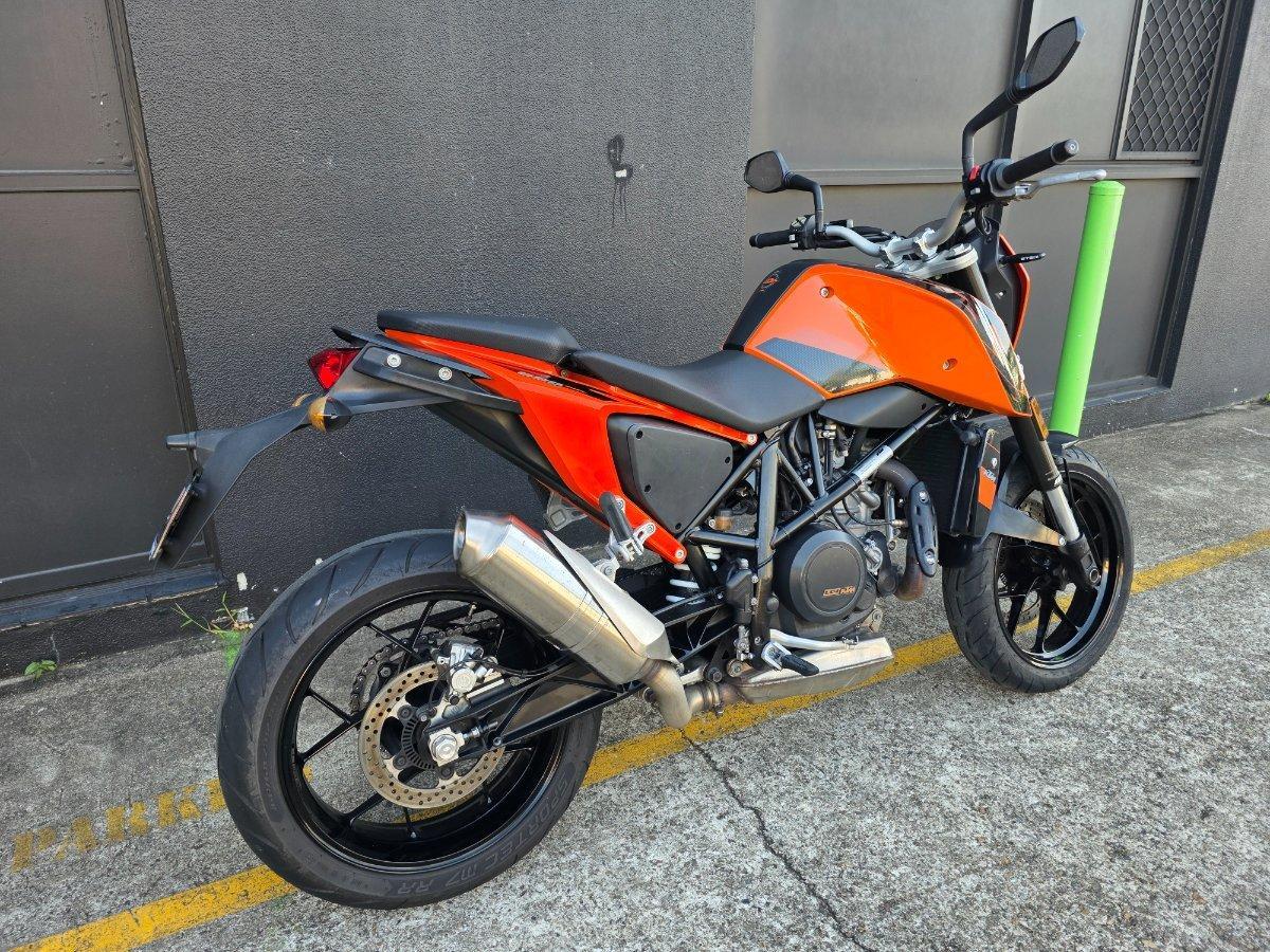 2016 KTM 690 DUKE ROAD