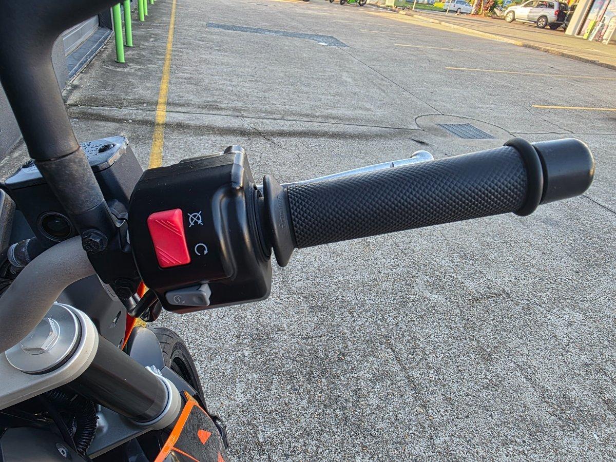 2016 KTM 690 DUKE ROAD