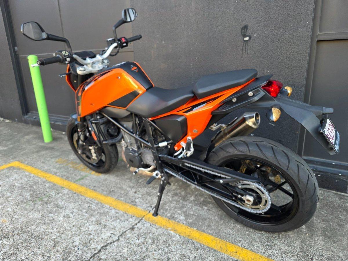 2016 KTM 690 DUKE ROAD