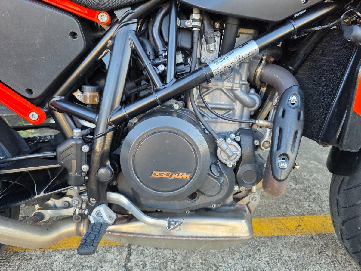 2016 KTM 690 DUKE ROAD