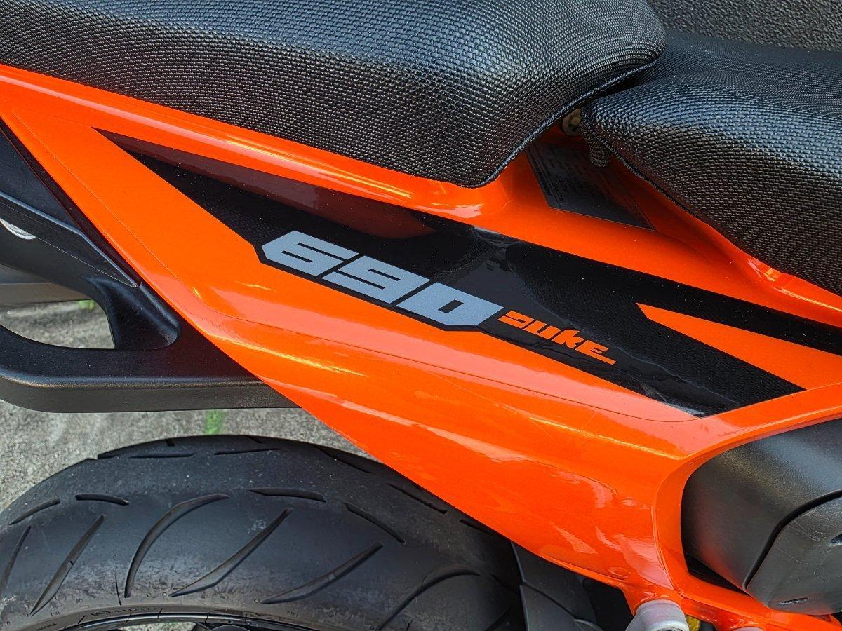2016 KTM 690 DUKE ROAD