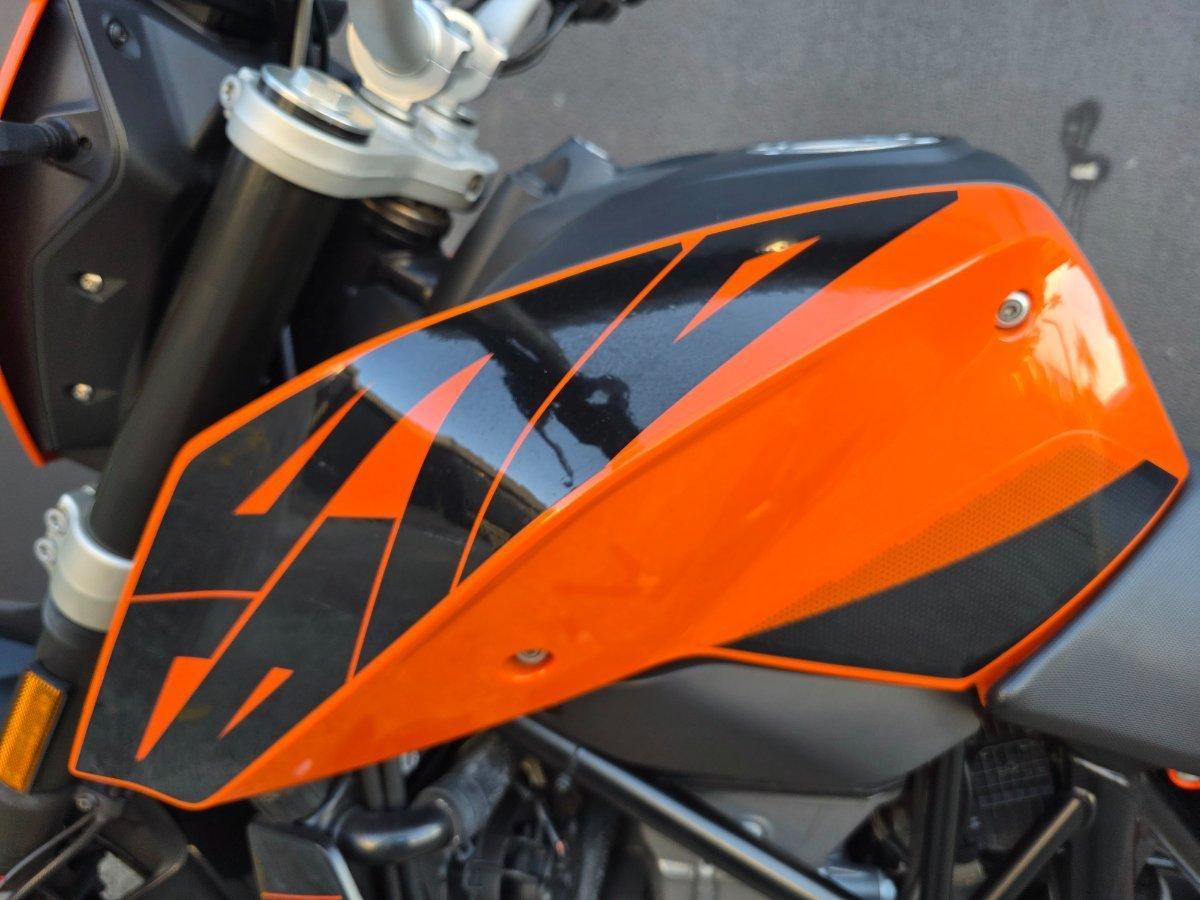2016 KTM 690 DUKE ROAD