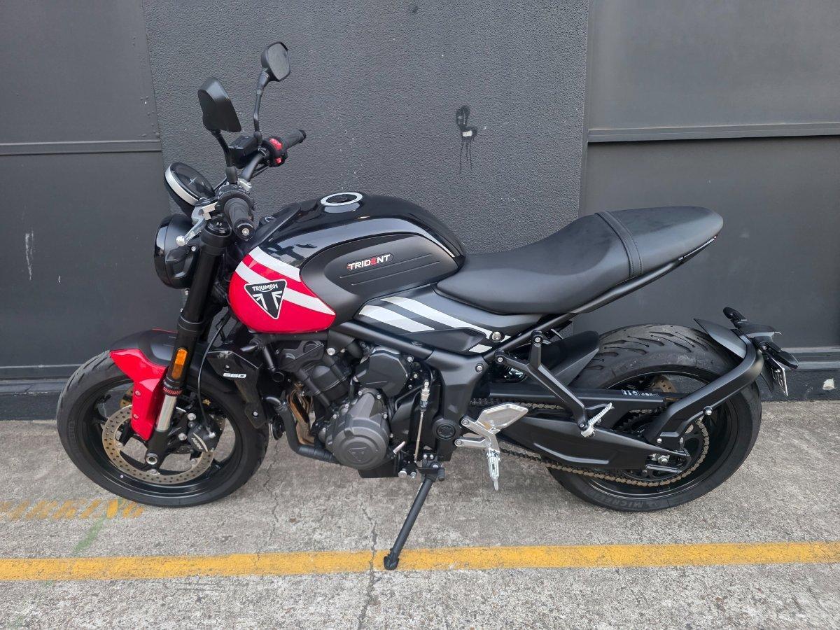 2025 TRIUMPH TRIDENT 660 ROAD