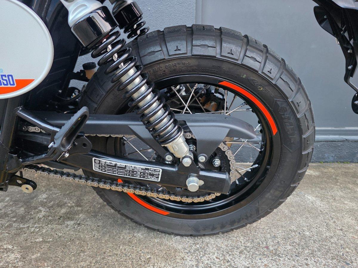 2025 ROYAL ENFIELD BEAR 650 ROAD