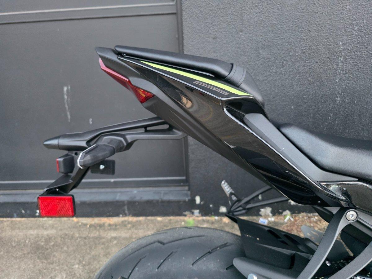 2026 KAWASAKI NINJA ZX-6R (636) SPORTS