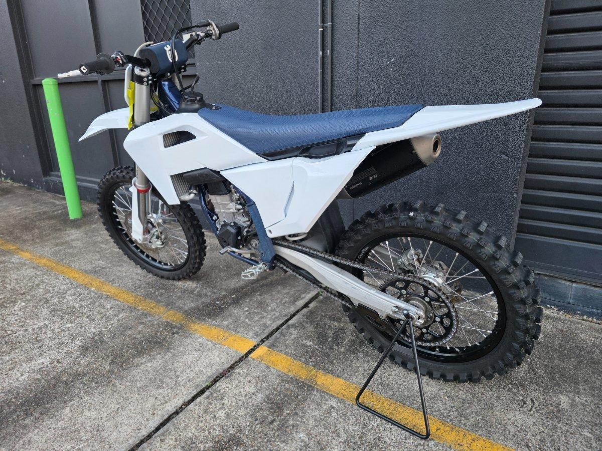 2025 HUSQVARNA FC450 MOTOCROSS
