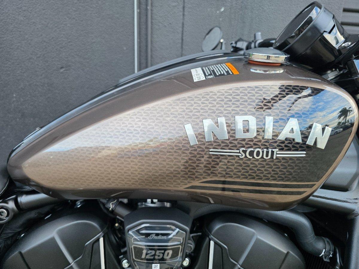 2025 INDIAN SCOUT BOBBER CRUISER