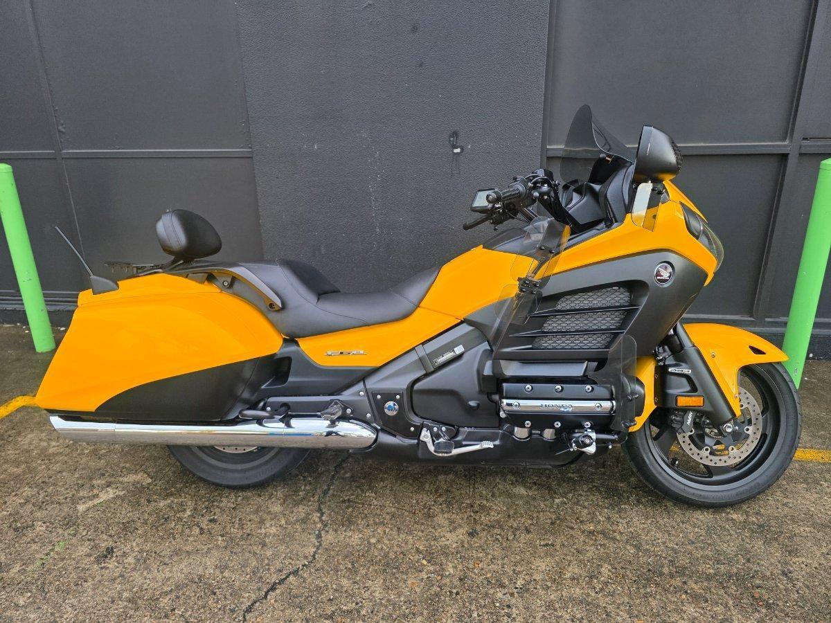 2014 HONDA GOLDWING F6B (GL1800B) ROAD