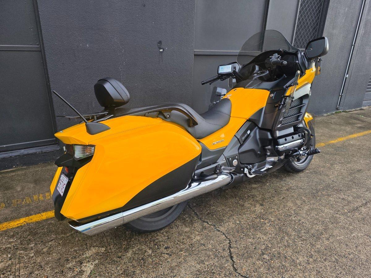 2014 HONDA GOLDWING F6B (GL1800B) ROAD