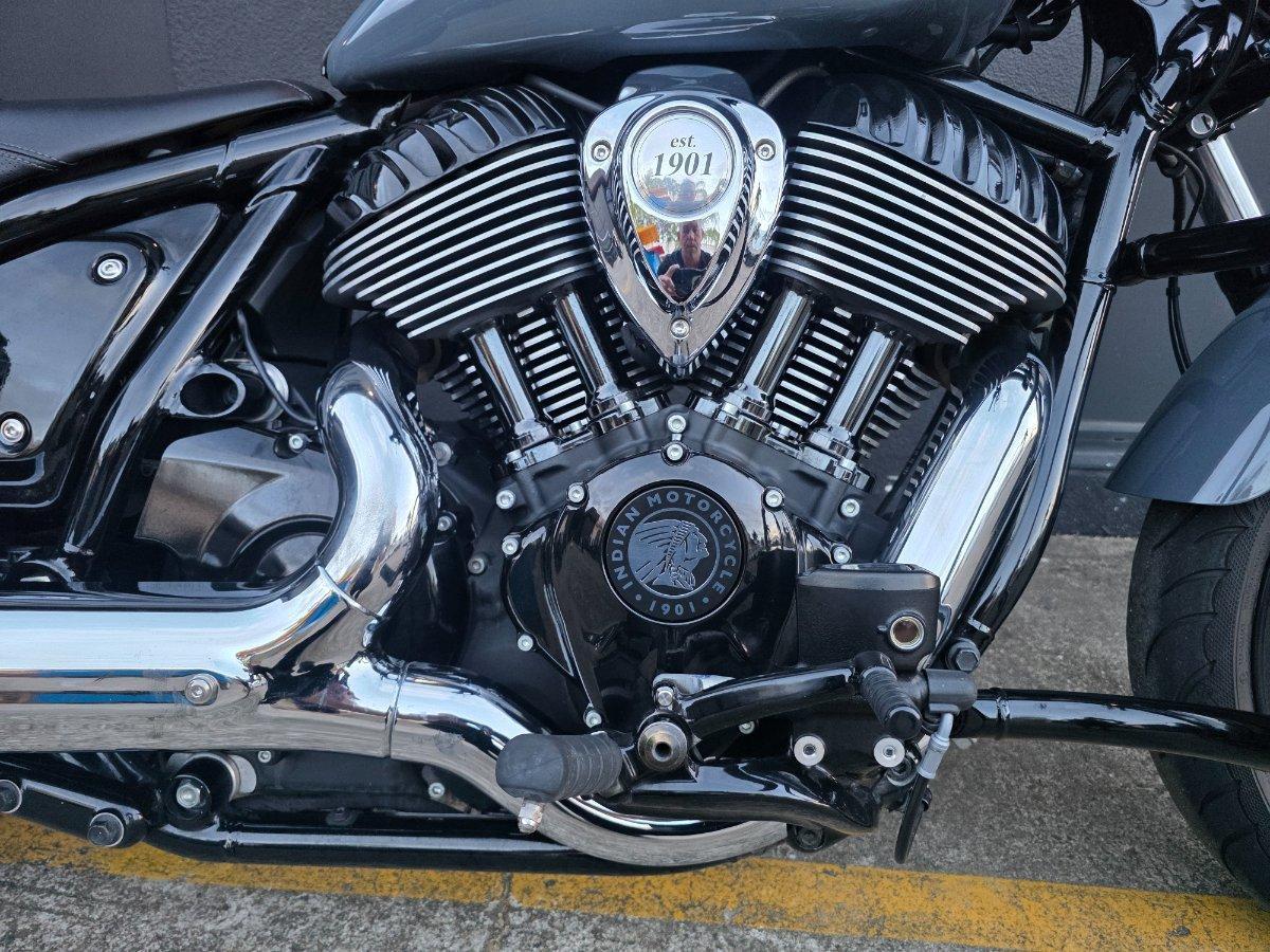 2022 INDIAN CHIEF DARK HORSE CRUISER