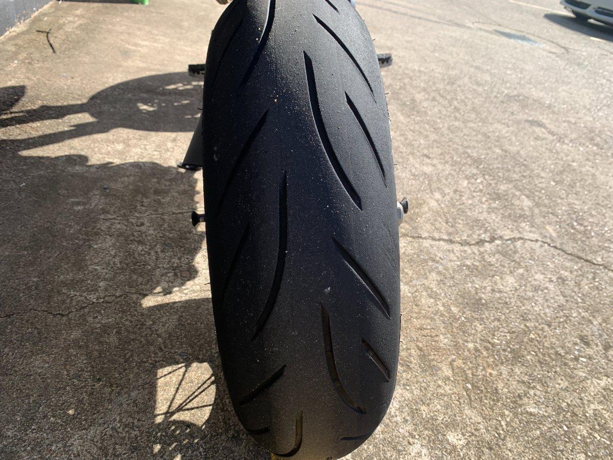 2024 KTM 690 SMC R SUPERMOTARD