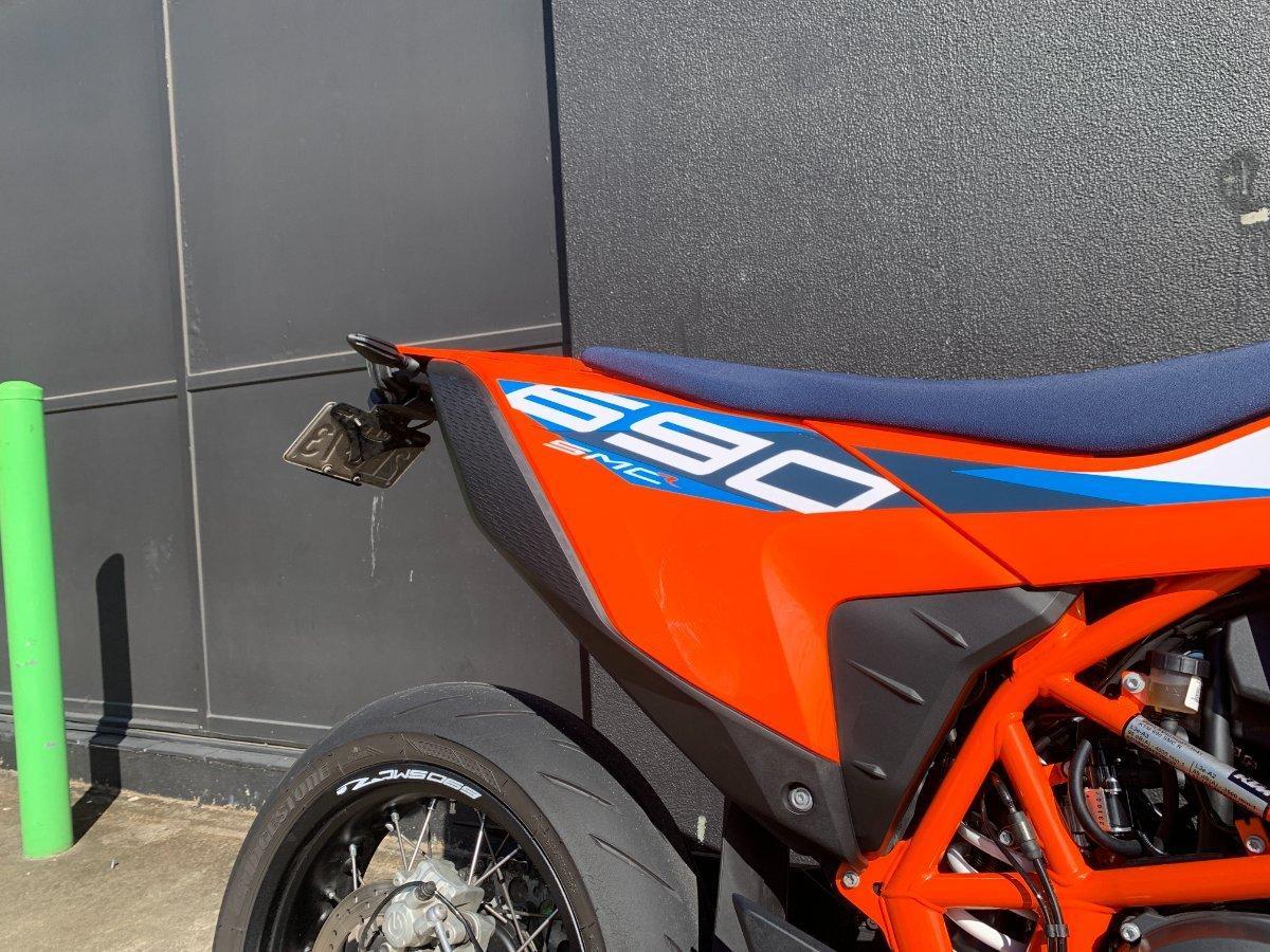 2024 KTM 690 SMC R SUPERMOTARD