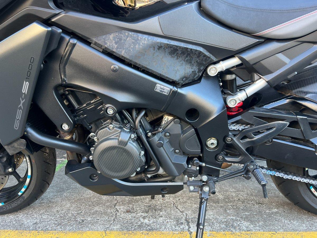 2023 SUZUKI GSX-S1000 ROAD