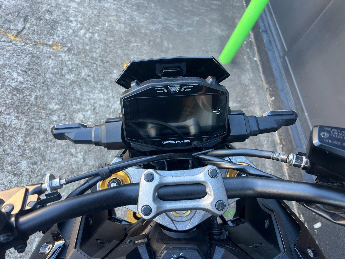 2023 SUZUKI GSX-S1000 ROAD