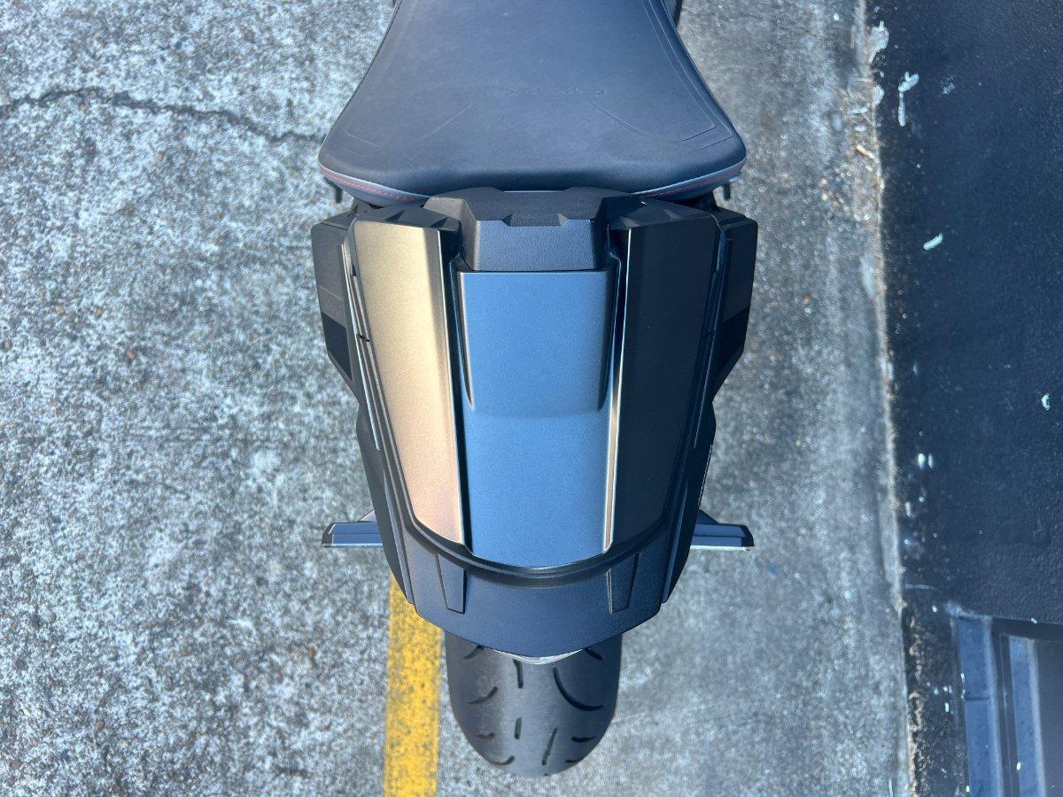 2023 SUZUKI GSX-S1000 ROAD