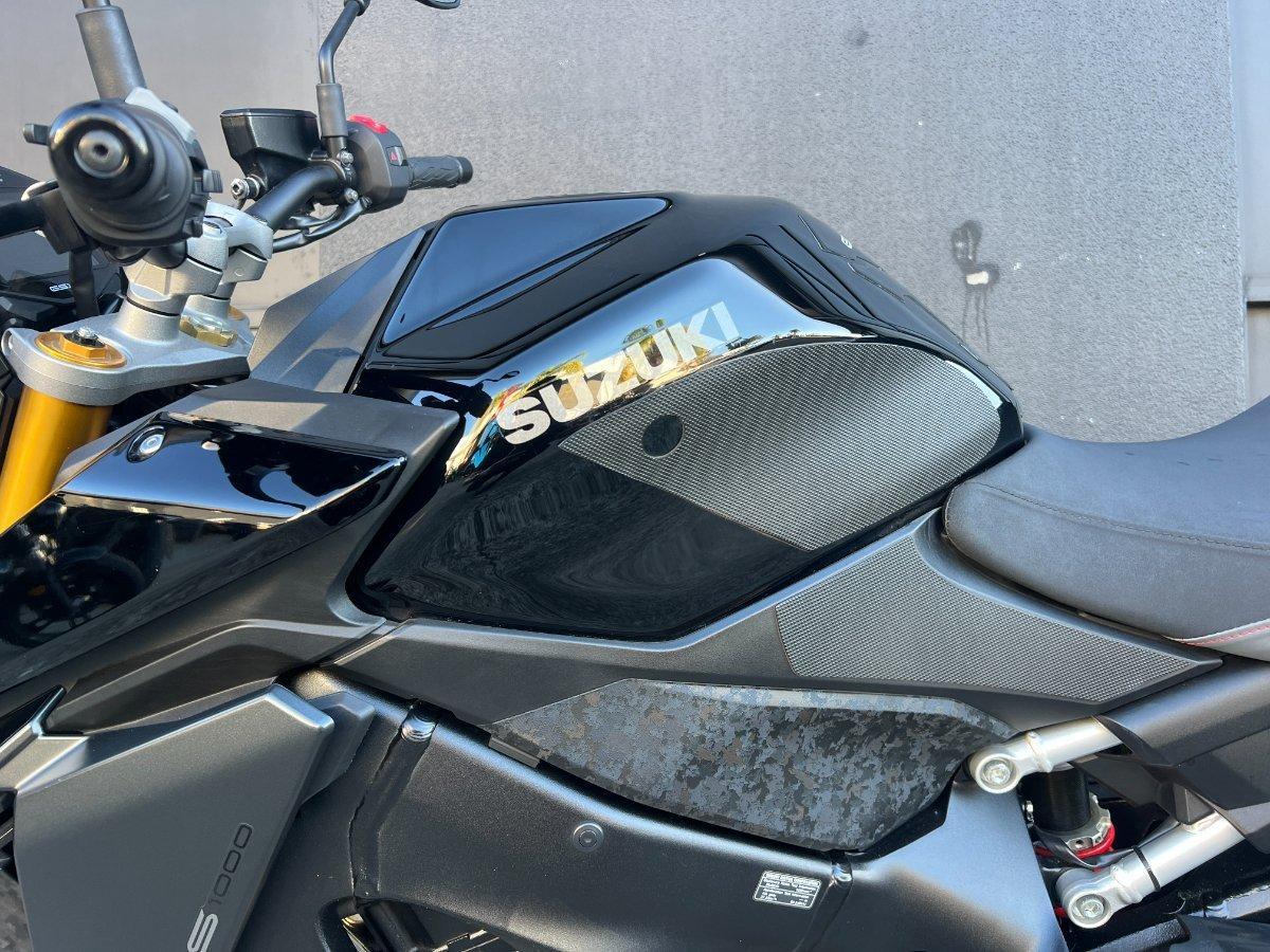 2023 SUZUKI GSX-S1000 ROAD