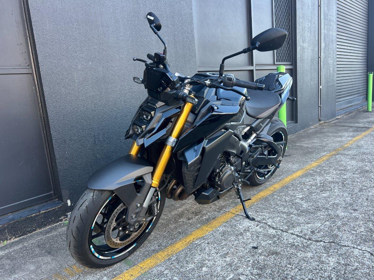2023 SUZUKI GSX-S1000 ROAD