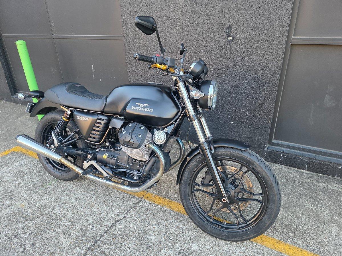 2015 MOTO GUZZI V7 II STONE ROAD